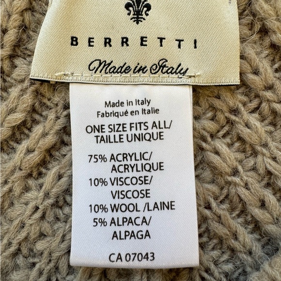 Berretti Poncho Style Knitted Pullover Sweater OSFA - Picture 6 of 7